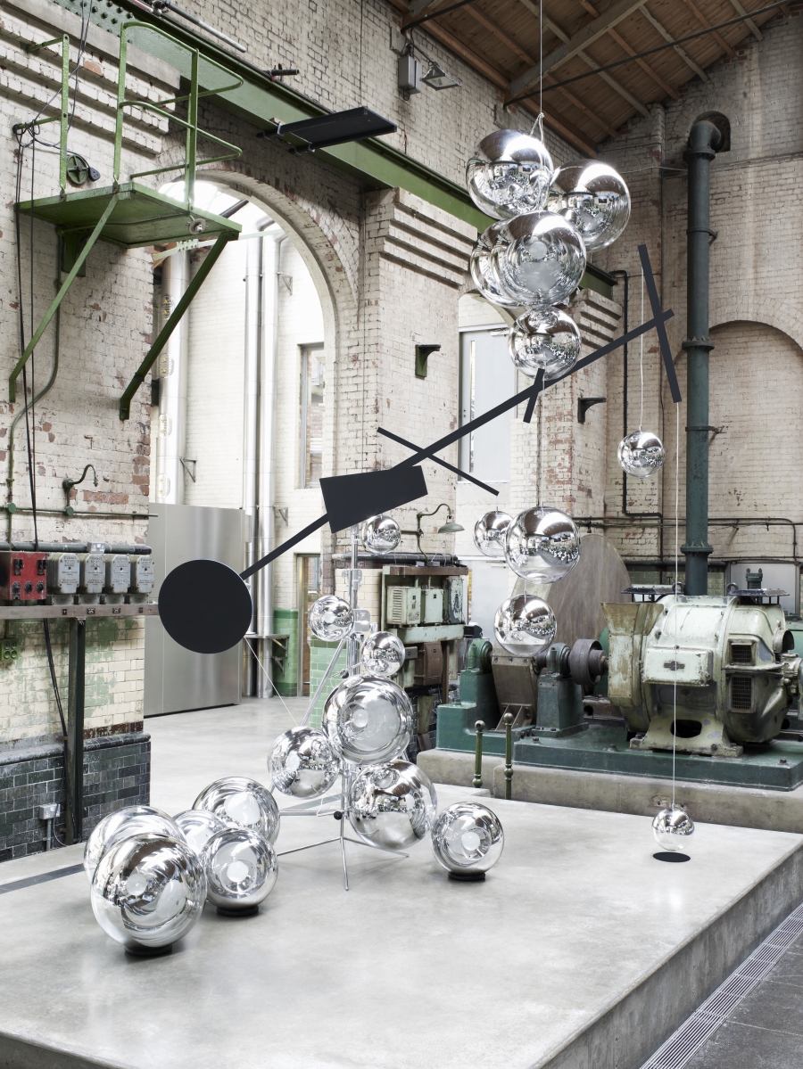 Tom dixon mirror ball floor lamp deals